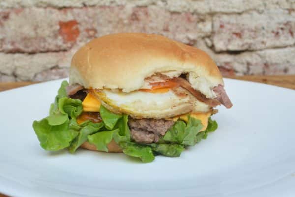 Hamburguesa Con Cheddar Y Bacon