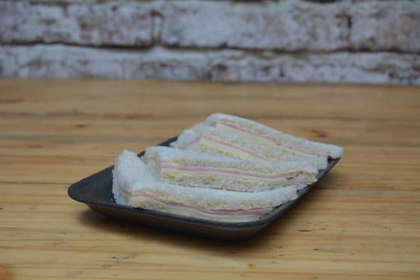 Sandwich Jamon Y Queso Pan Blanco