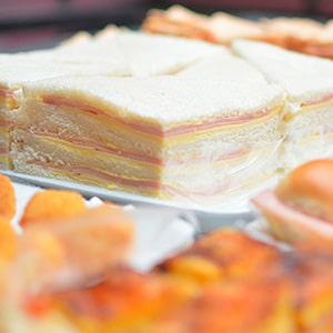 Sandwich Jamon Y Queso 100 Unidades Triangular
